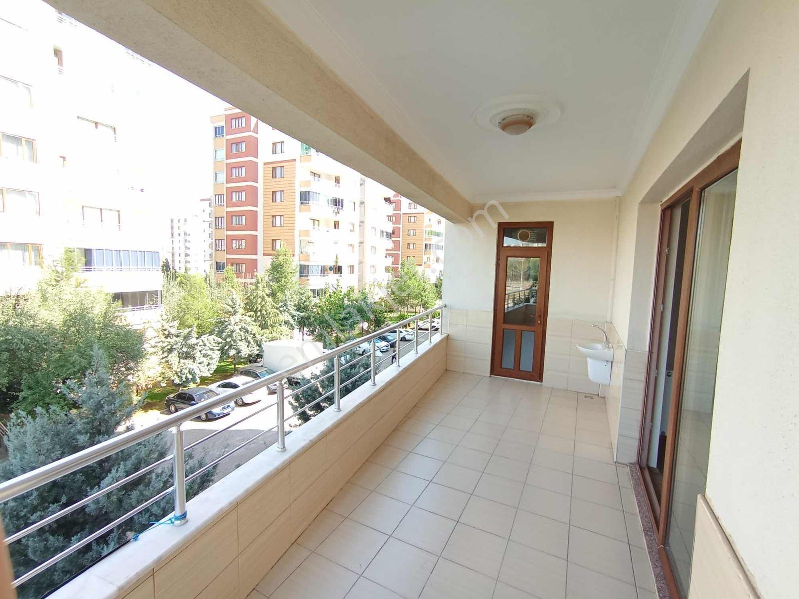 Bağcılar Bölgesi Aramtigran Bulvarı Cıvarı 4+1 Satılık Daire — fotoğraf 16