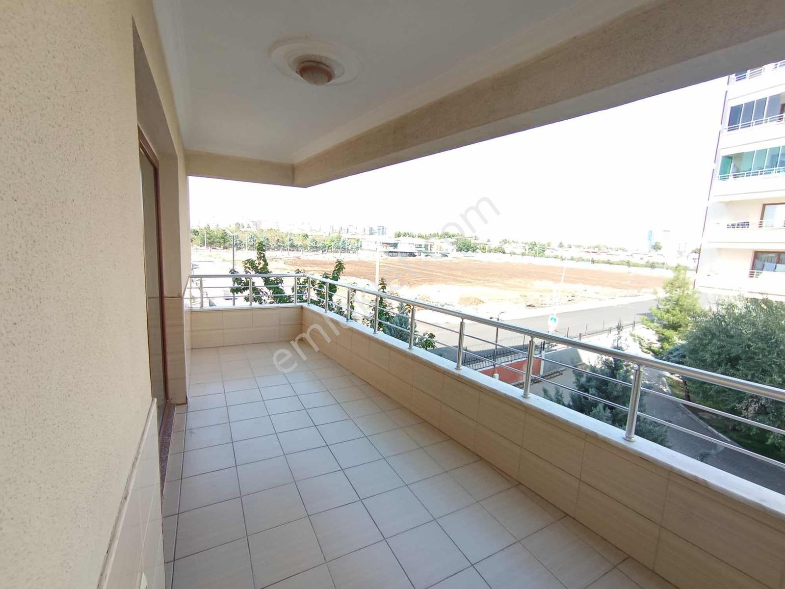 Bağcılar Bölgesi Aramtigran Bulvarı Cıvarı 4+1 Satılık Daire — fotoğraf 17