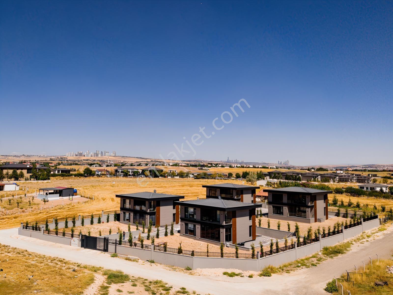 Hacılar Site İçinde 4+1 Villa 750 M2 Arsa 500 M2 Bahçeli — fotoğraf 2
