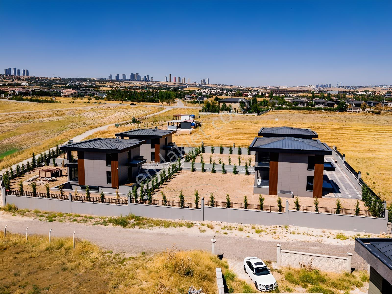 Hacılar Site İçinde 4+1 Villa 750 M2 Arsa 500 M2 Bahçeli — fotoğraf 3