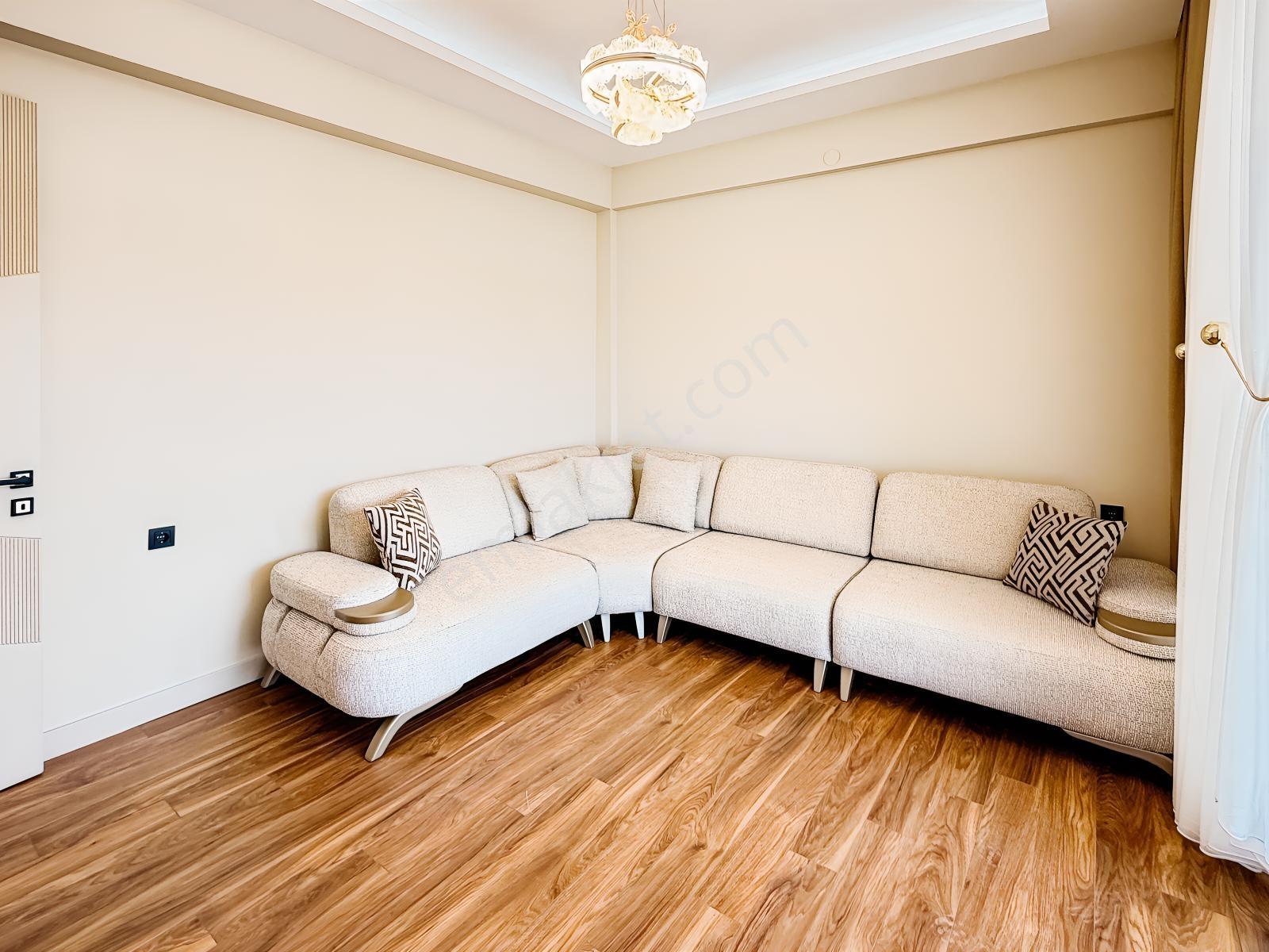Hacılar Site İçinde 4+1 Villa 750 M2 Arsa 500 M2 Bahçeli — fotoğraf 6