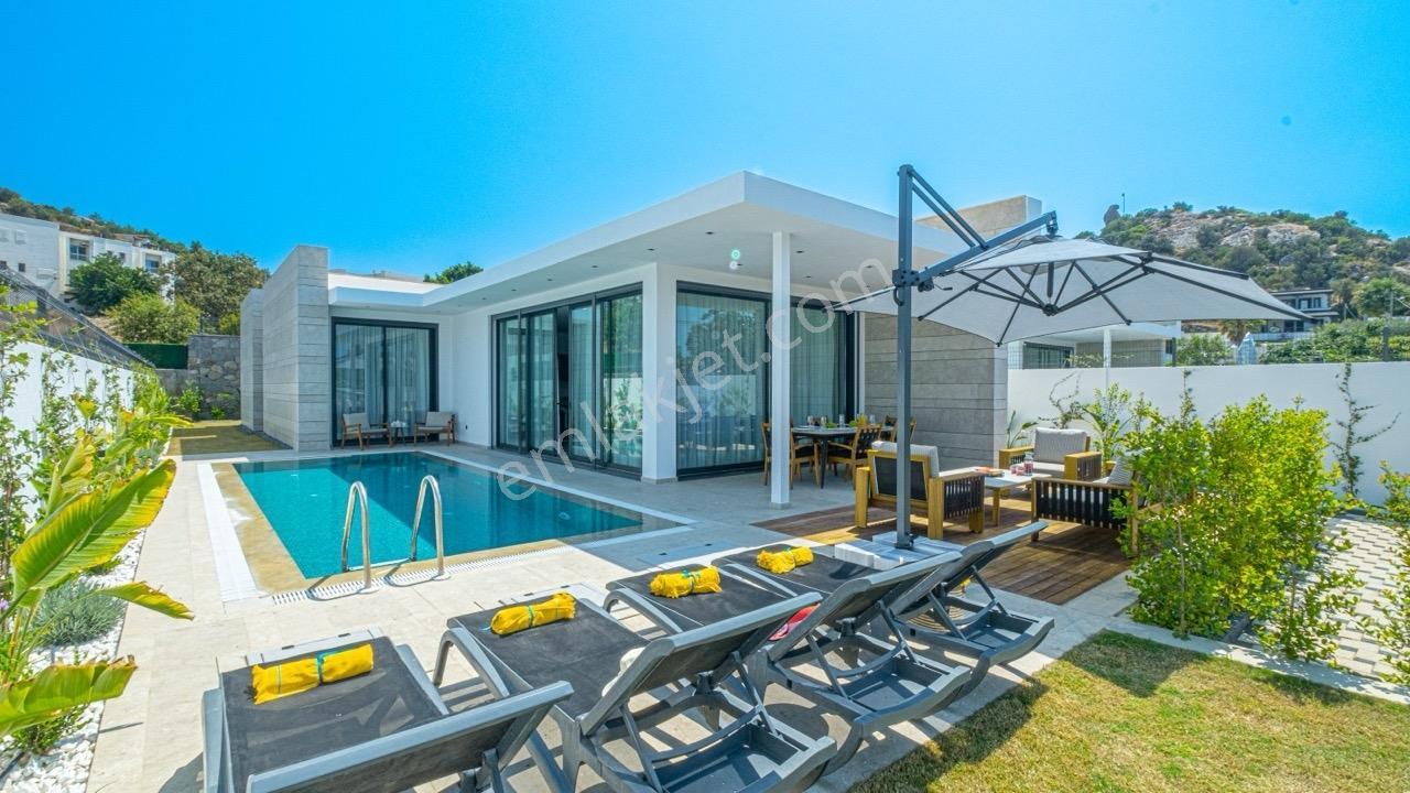 Yalıkavak'Ta 550 M2 Arsa İçerisinde 3+1 Tek Katlı Lüx Villa !