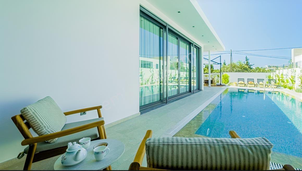 Yalıkavak'ta 550 M2 Arsa İçerisinde 3+1 Tek Katlı Lüx Villa ! — fotoğraf 10