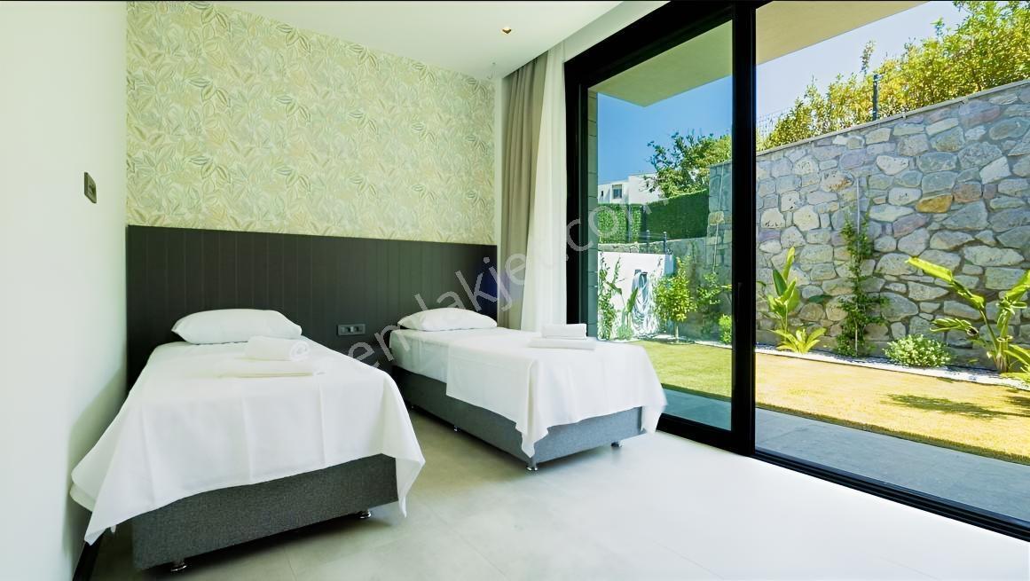 Yalıkavak'ta 550 M2 Arsa İçerisinde 3+1 Tek Katlı Lüx Villa ! — fotoğraf 35