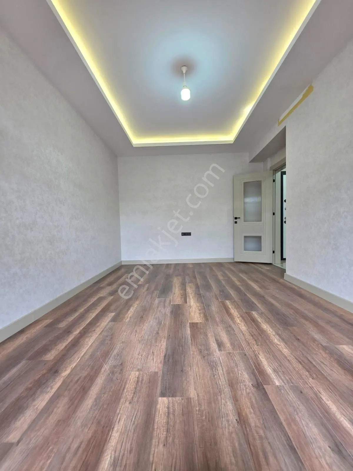 Yüksel Şahin'den Piri Reis Tramvay Durağı Civarı Sıfır 2+1 Daire — fotoğraf 9