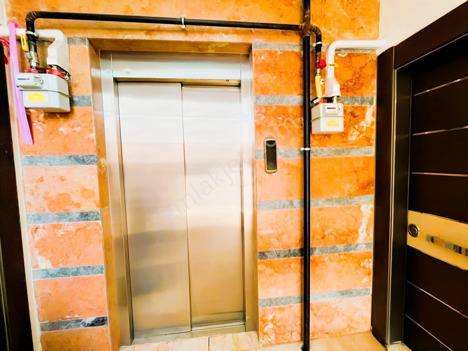 Eu Gayrimenkulden Körfez Hastaneye/avm'lere Çok Yakın 3+1 Daire — fotoğraf 3