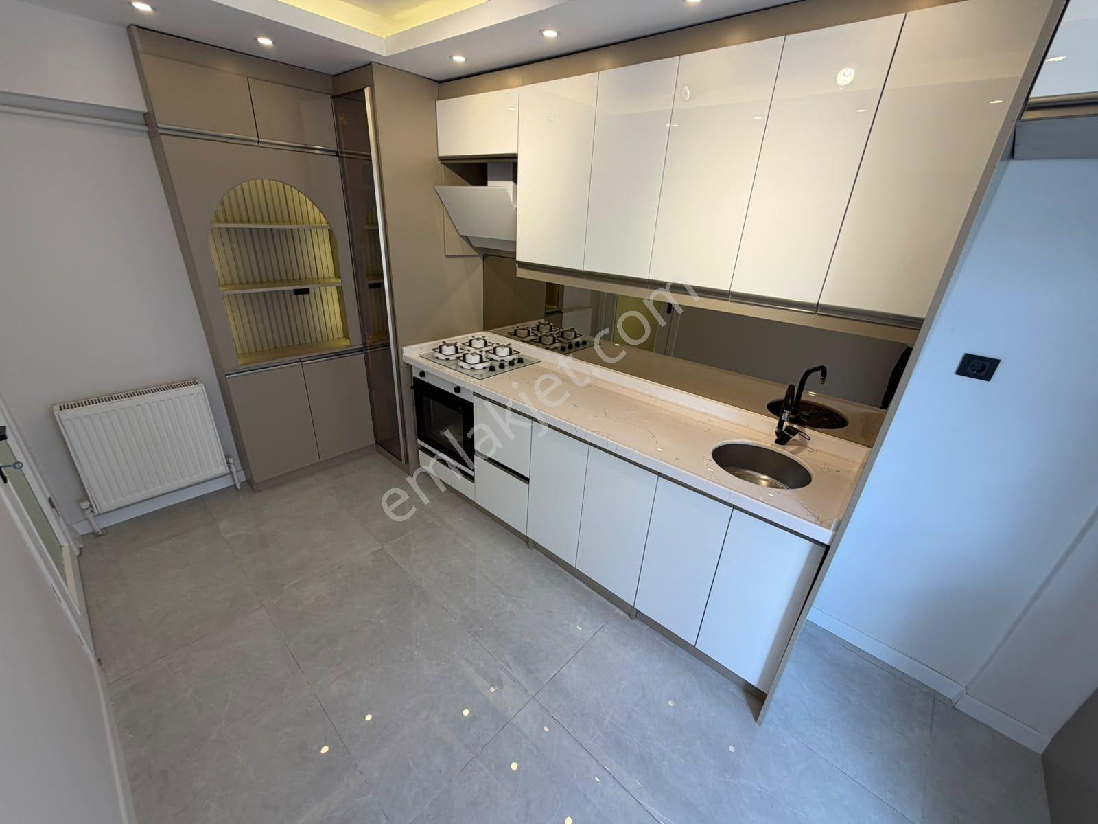 !!hayal'den Plevnede Yapılı Geniş Çift Balkonlu Lütra Lüx Yapıda Daire!! — fotoğraf 3