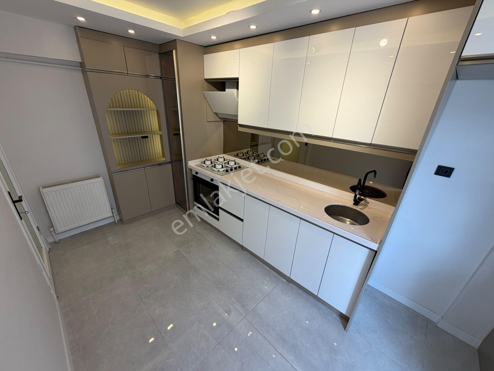 !!hayal'den Plevnede Yapılı Geniş Çift Balkonlu Lütra Lüx Yapıda Daire!! — fotoğraf 5