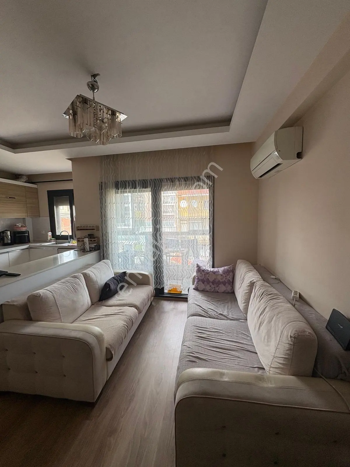 Ordu Cad. Ve Anadolu Cad. Yakını Ara Kat Kombili 2+1 6 Yaş Bina — fotoğraf 4
