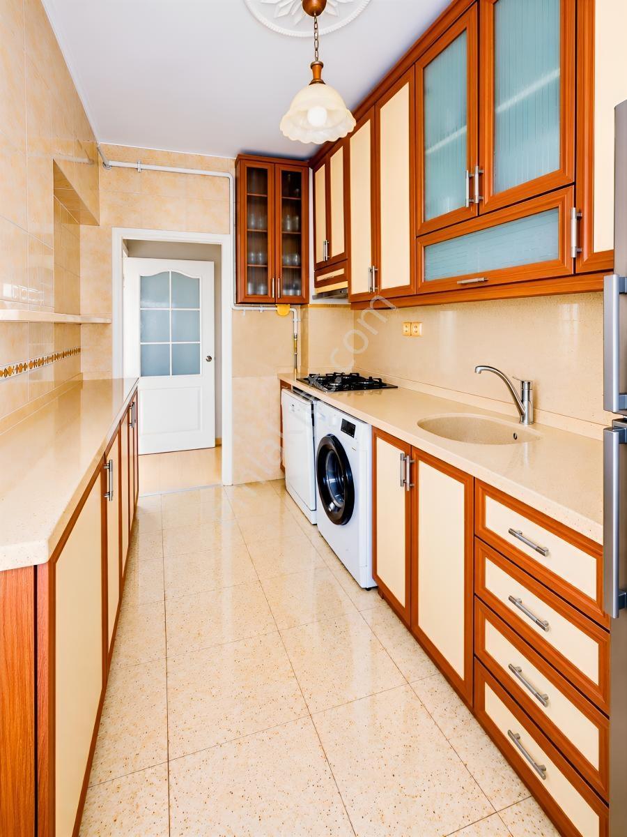 Vesile'den Doğalgazlı Cadde Üzeri 3+1 — fotoğraf 7