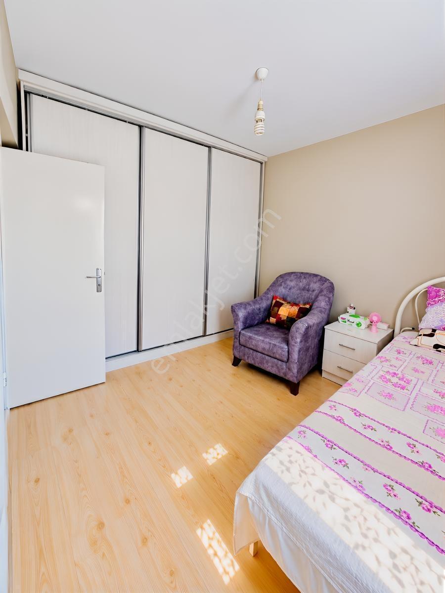 Vesile'den Doğalgazlı Cadde Üzeri 3+1 — fotoğraf 14