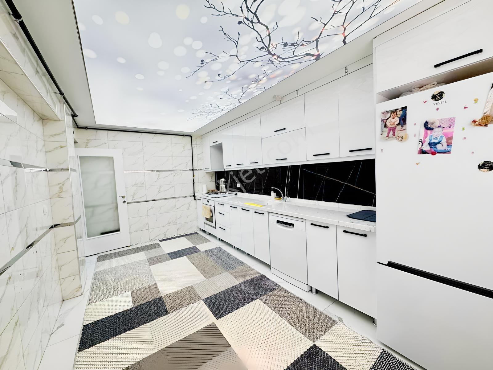 Şahin Grouptan Beşikkaya Mah Cadde Yakını 2+1 Süper Lüx