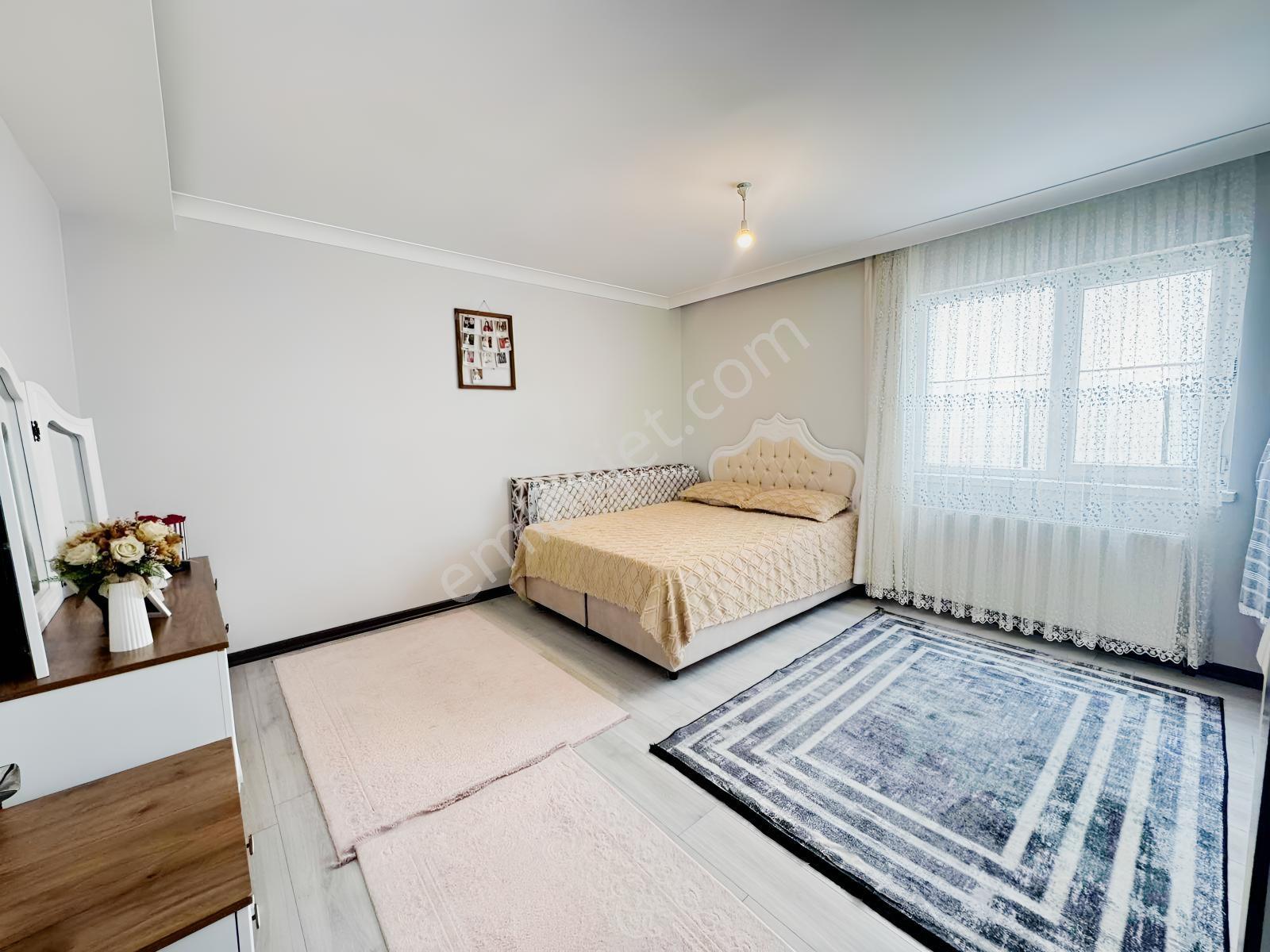 Şahin Grouptan Beşikkaya Mah Cadde Yakını 2+1 Süper Lüx — fotoğraf 8