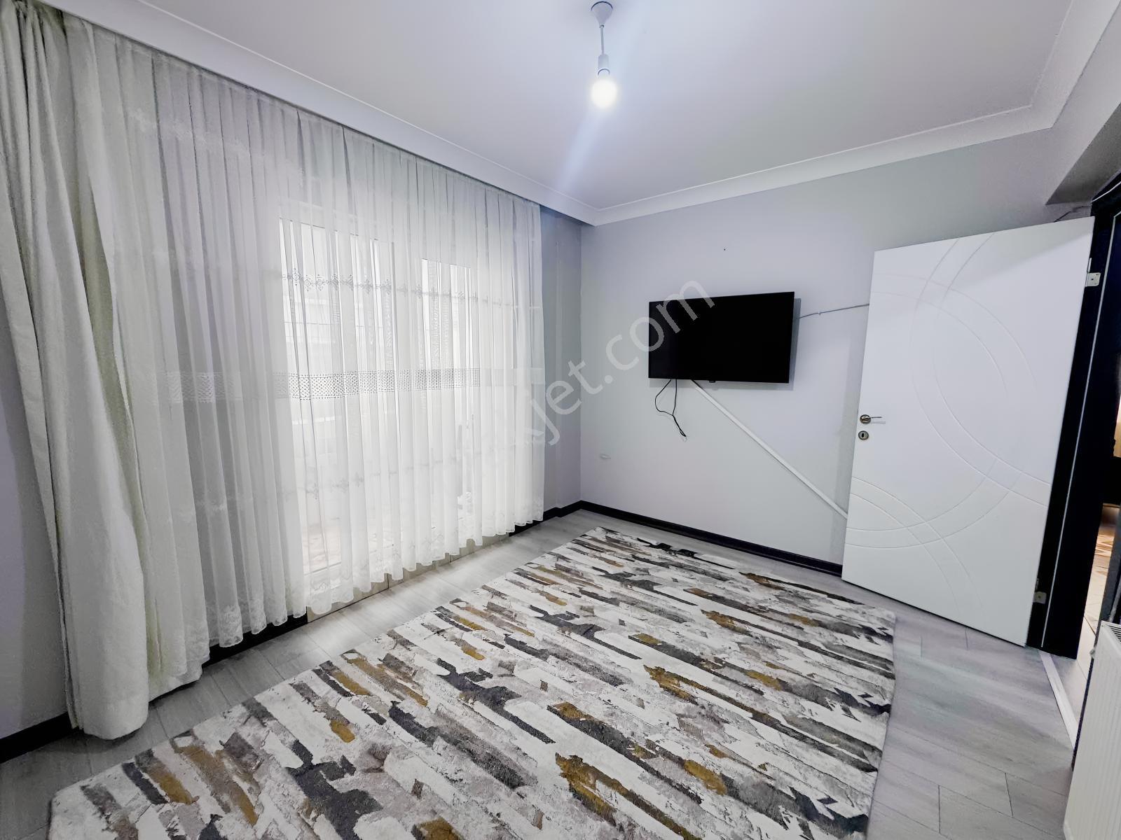 Şahin Grouptan Beşikkaya Mah Cadde Yakını 2+1 Süper Lüx — fotoğraf 10