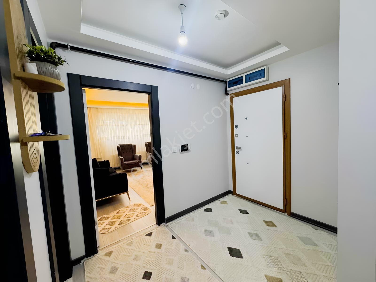 Şahin Grouptan Beşikkaya Mah Cadde Yakını 2+1 Süper Lüx — fotoğraf 18