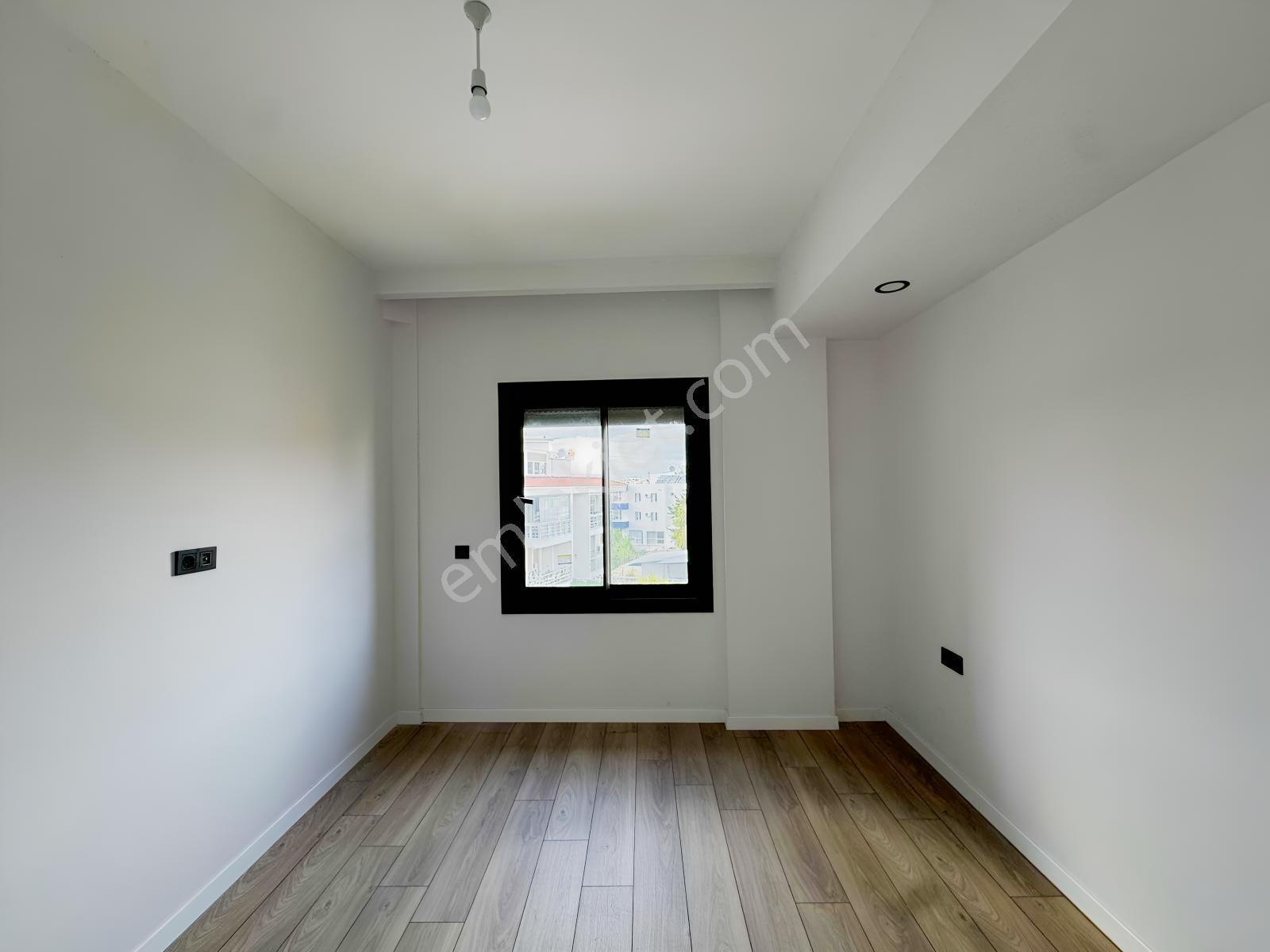 Yiğit Gayrimenkul'den Çeşme Merkez Musalla'da Sıfır 2+1 Daire — fotoğraf 16