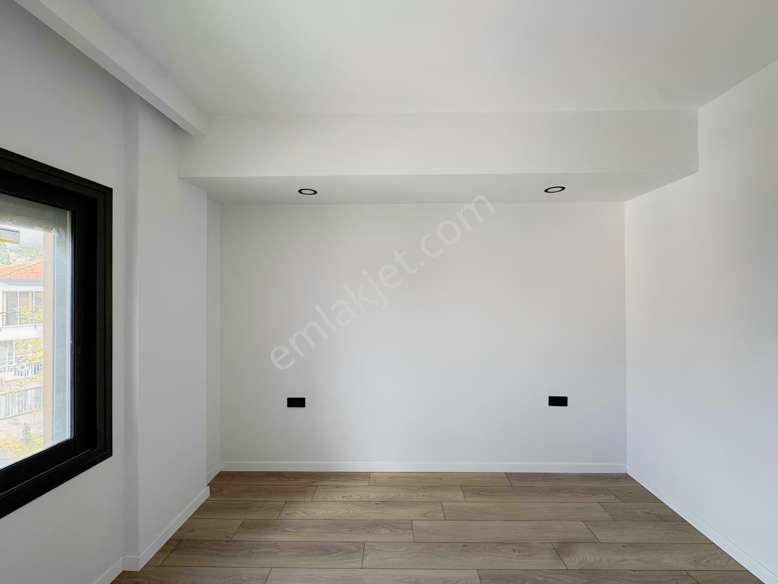 Yiğit Gayrimenkul'den Çeşme Merkez Musalla'da Sıfır 2+1 Daire — fotoğraf 18