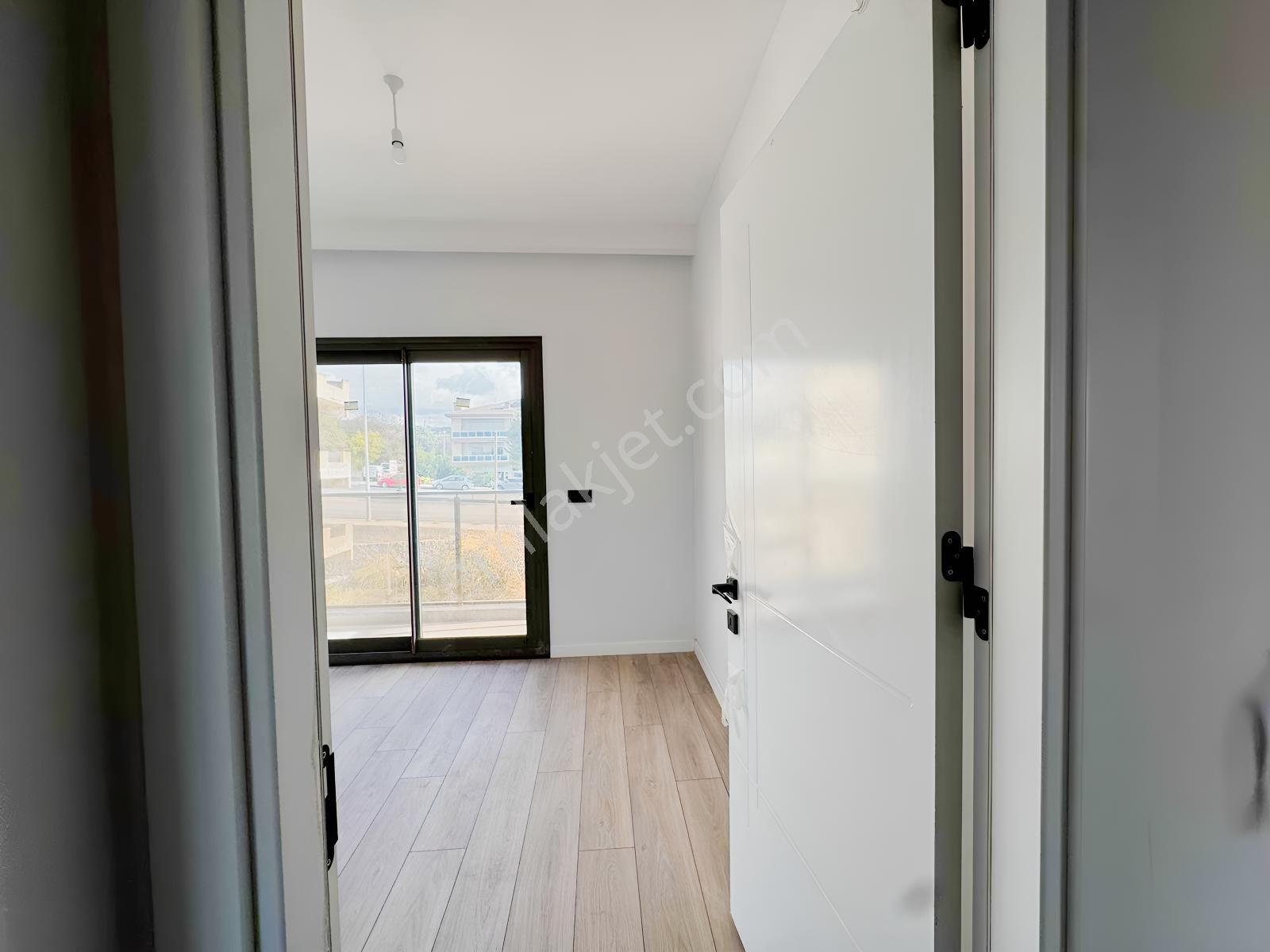 Yiğit Gayrimenkul'den Çeşme Merkez Musalla'da Sıfır 2+1 Daire — fotoğraf 19