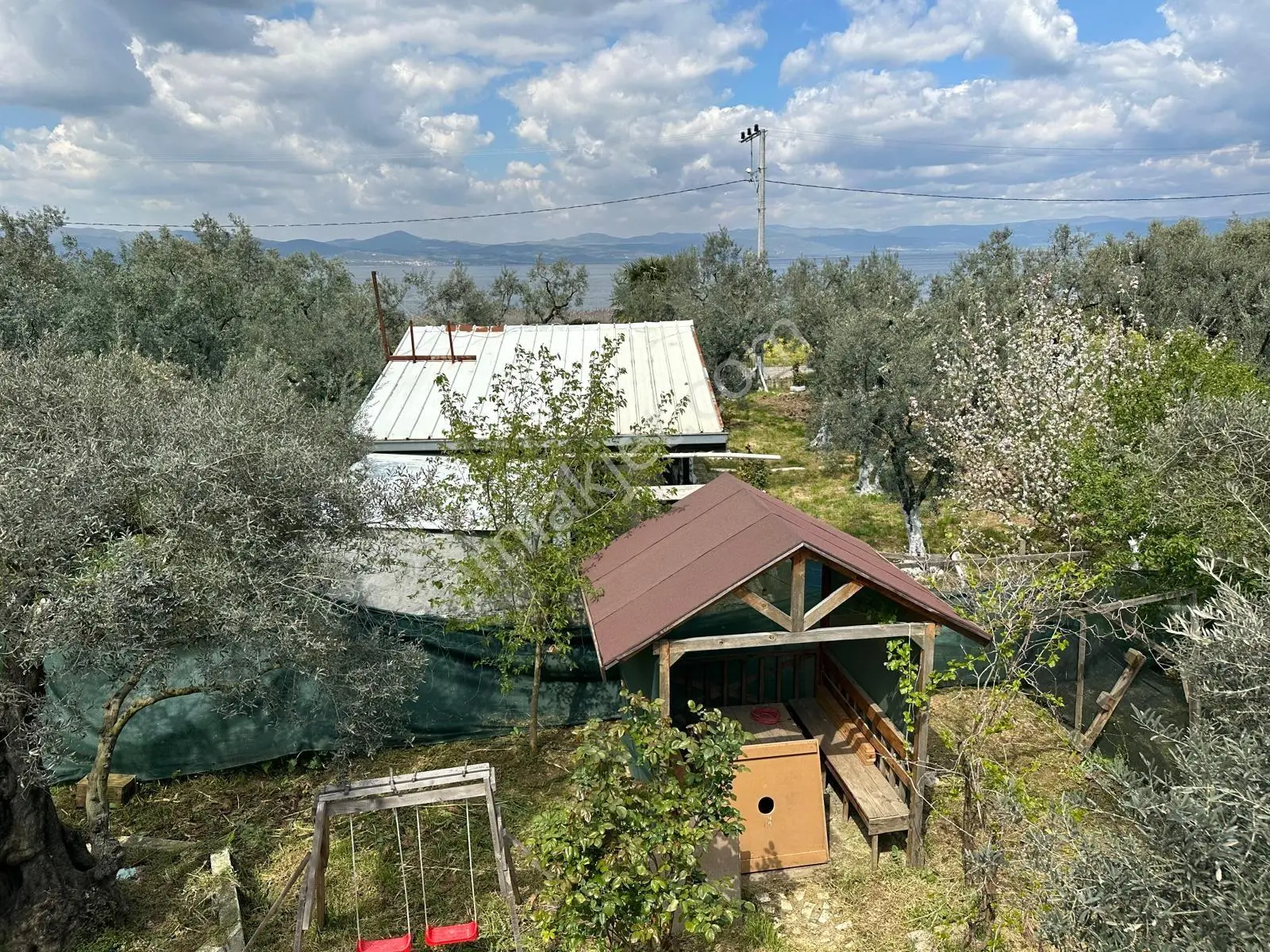 İznik Gölü Kıyısında Muhteşem Manzaralı 3+1 120 M Ahşap Ev-zeytinlik — fotoğraf 3
