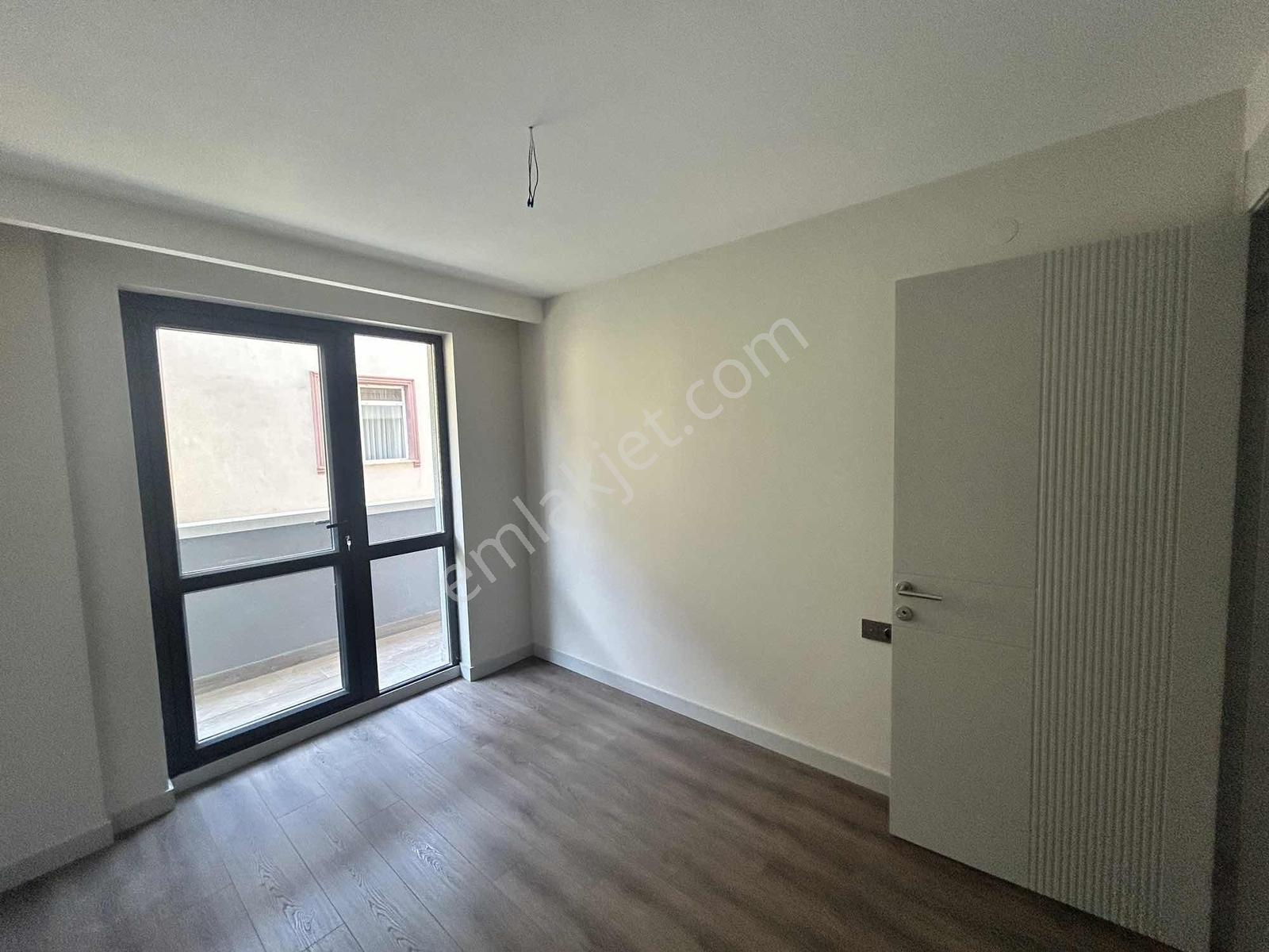 Ankalife'tan Metro Yakını Satılık 2+1 Daire — fotoğraf 14