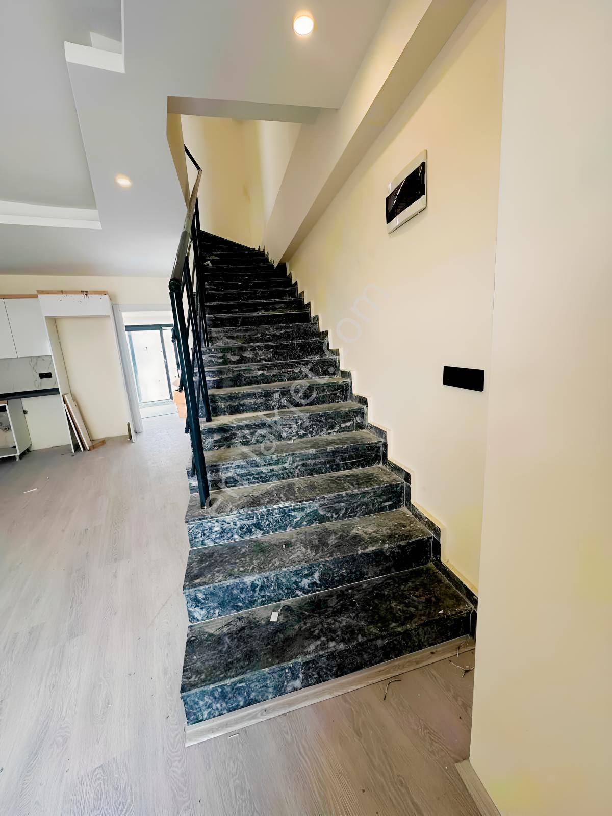 Müstakil Bahçeli Sıfır Daire — fotoğraf 3