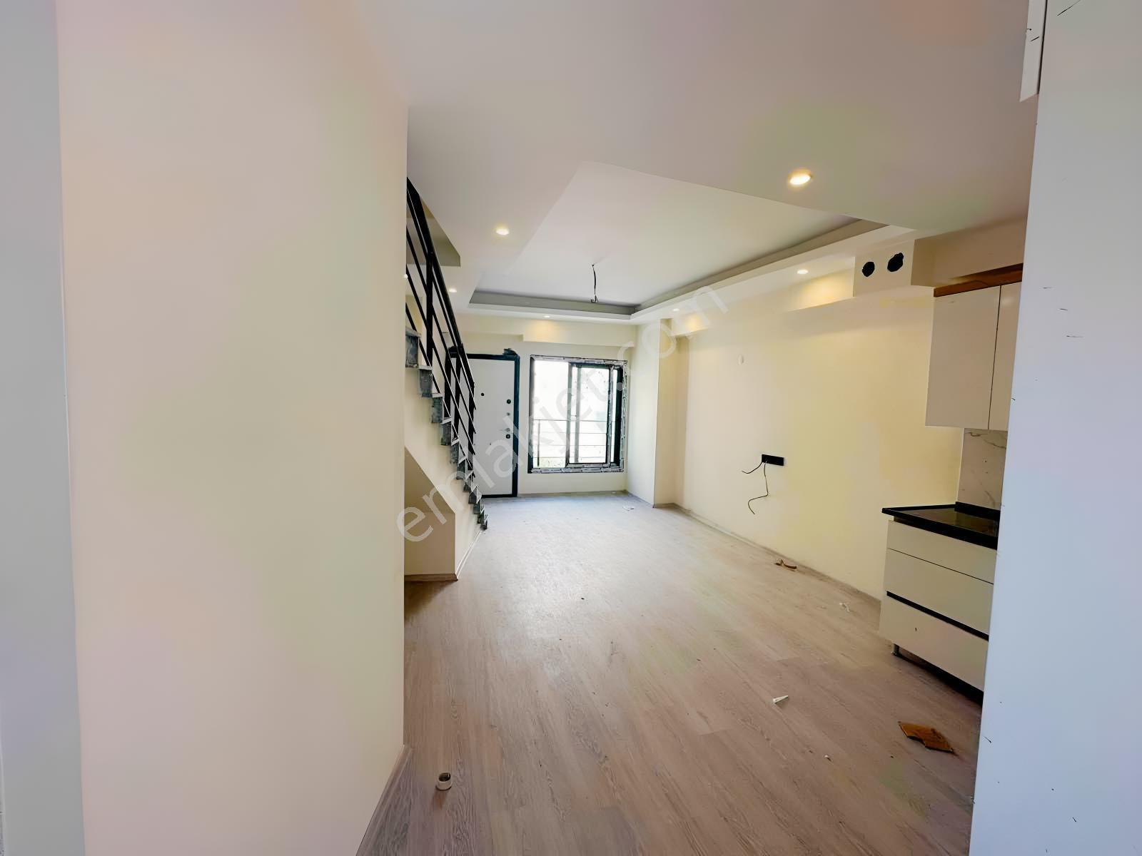 Müstakil Bahçeli Sıfır Daire — fotoğraf 12