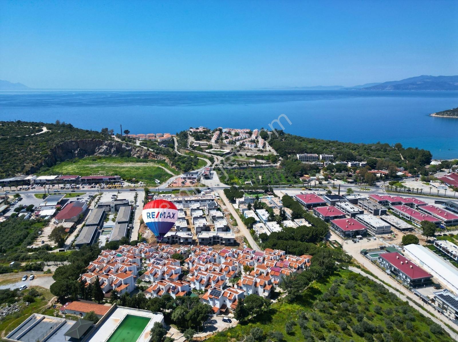 Kuşadası'nda Denize Yürüme Mesafesinde Satılık 4+1 Villa — fotoğraf 2