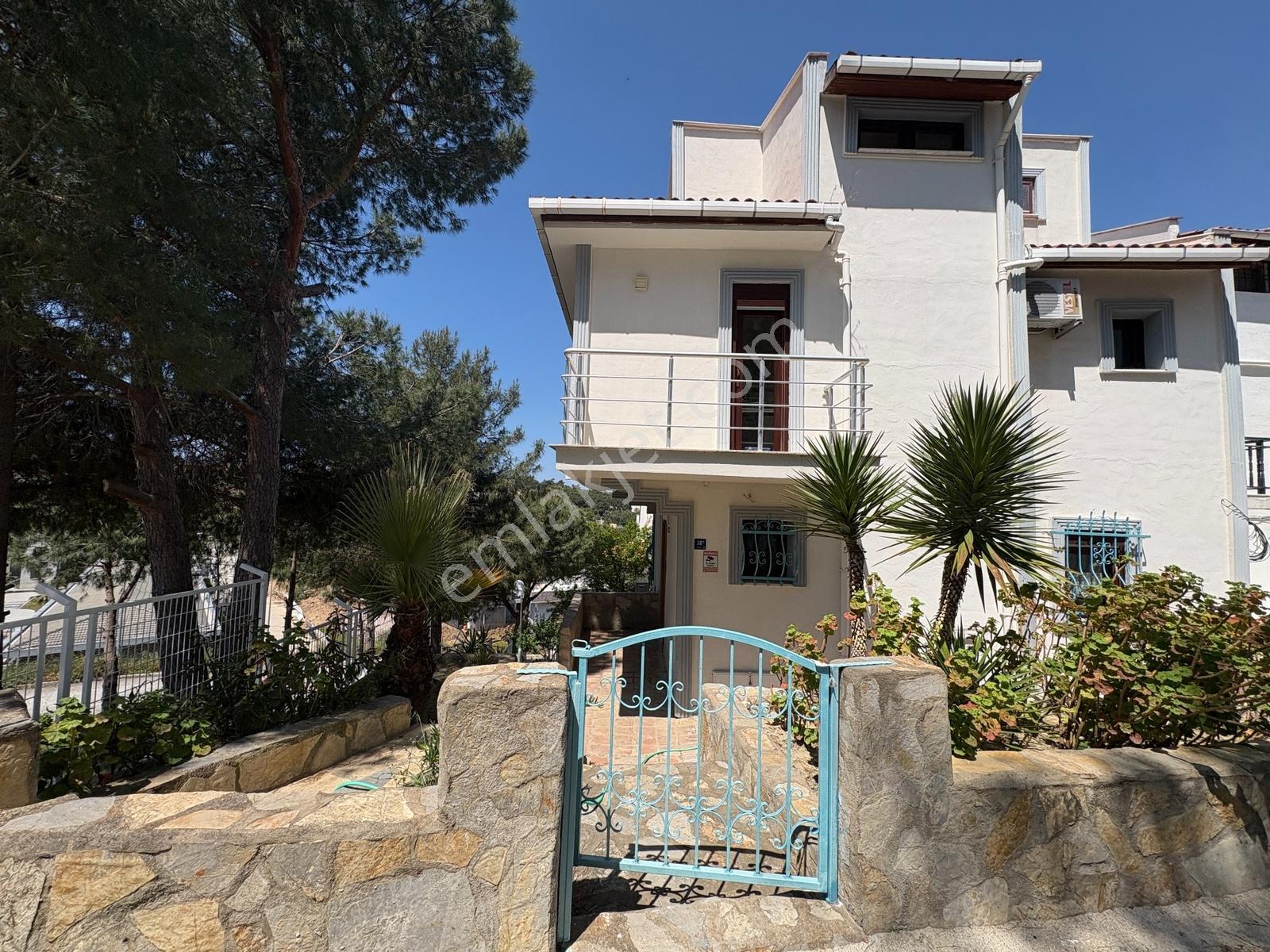 Kuşadası'nda Denize Yürüme Mesafesinde Satılık 4+1 Villa — fotoğraf 3