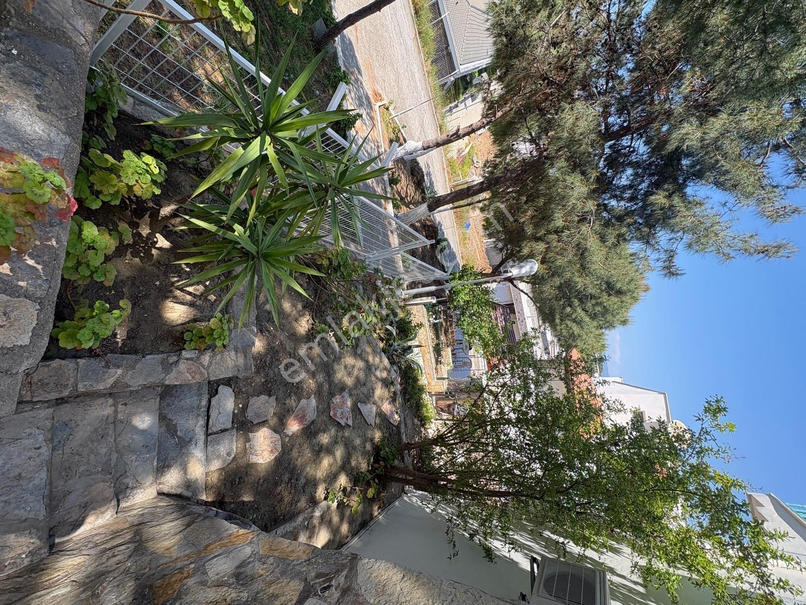 Kuşadası'nda Denize Yürüme Mesafesinde Satılık 4+1 Villa — fotoğraf 9