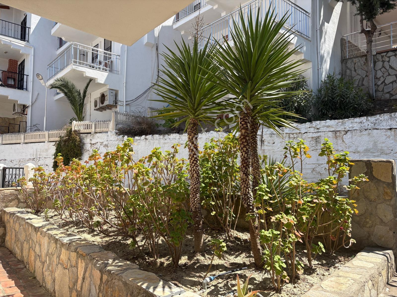 Kuşadası'nda Denize Yürüme Mesafesinde Satılık 4+1 Villa — fotoğraf 12