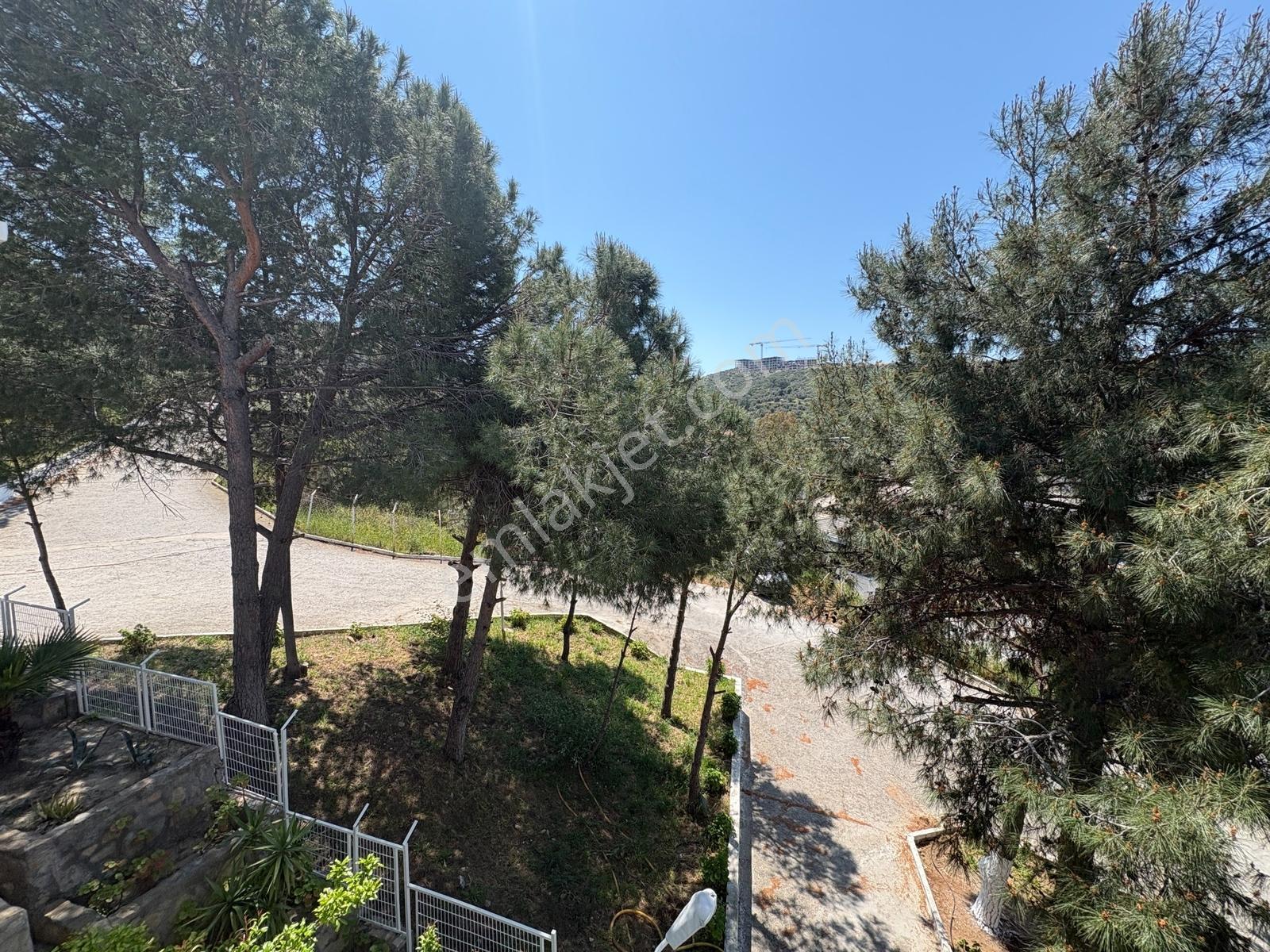 Kuşadası'nda Denize Yürüme Mesafesinde Satılık 4+1 Villa — fotoğraf 17