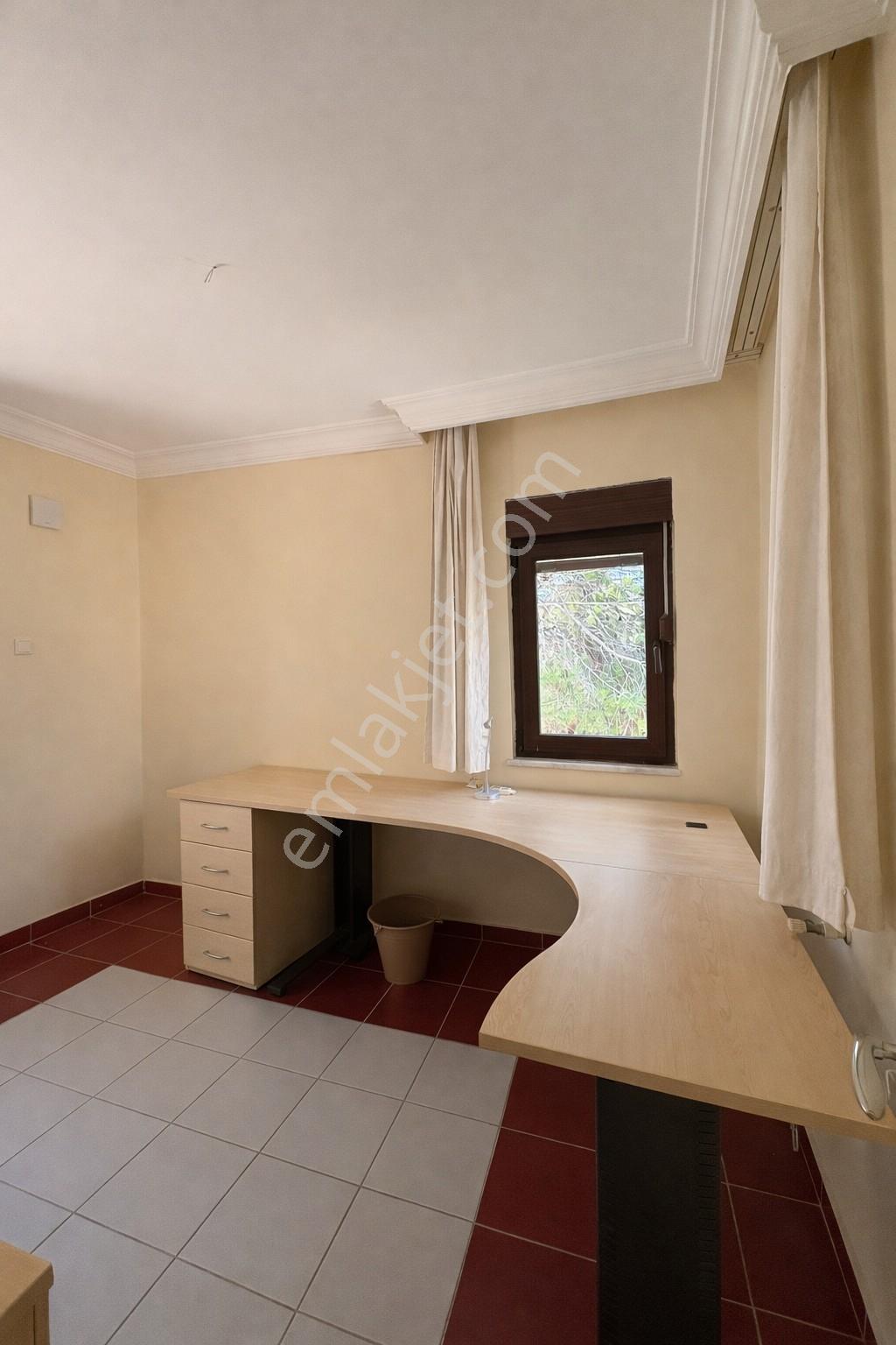 Kuşadası'nda Denize Yürüme Mesafesinde Satılık 4+1 Villa — fotoğraf 31