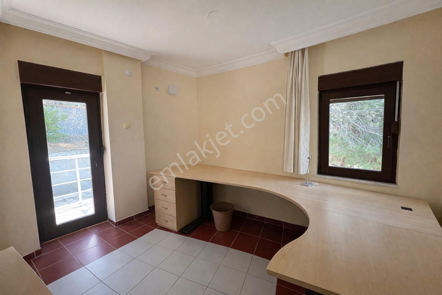 Kuşadası'nda Denize Yürüme Mesafesinde Satılık 4+1 Villa — fotoğraf 32