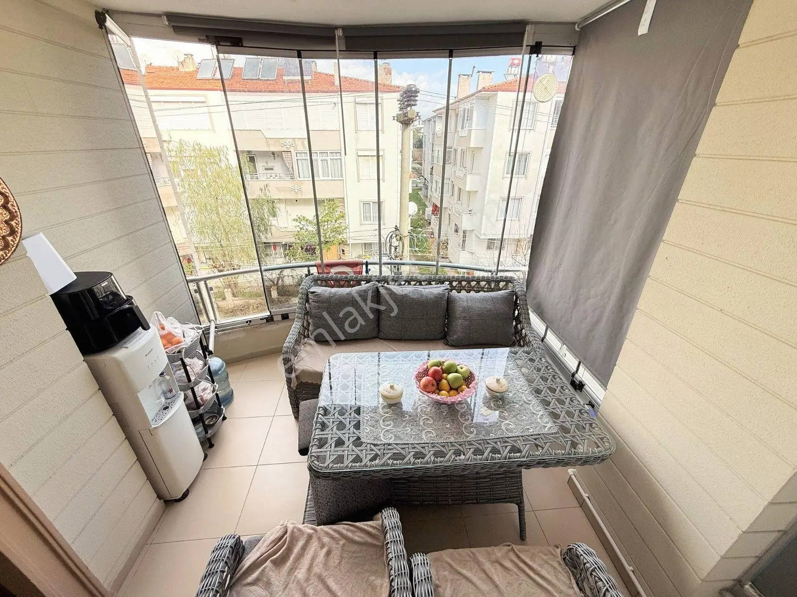▀güç'ten▀ Altınkum'da Ön Cephe Ebeveynli Ara Kat Geniş 3+1 Daire — fotoğraf 5