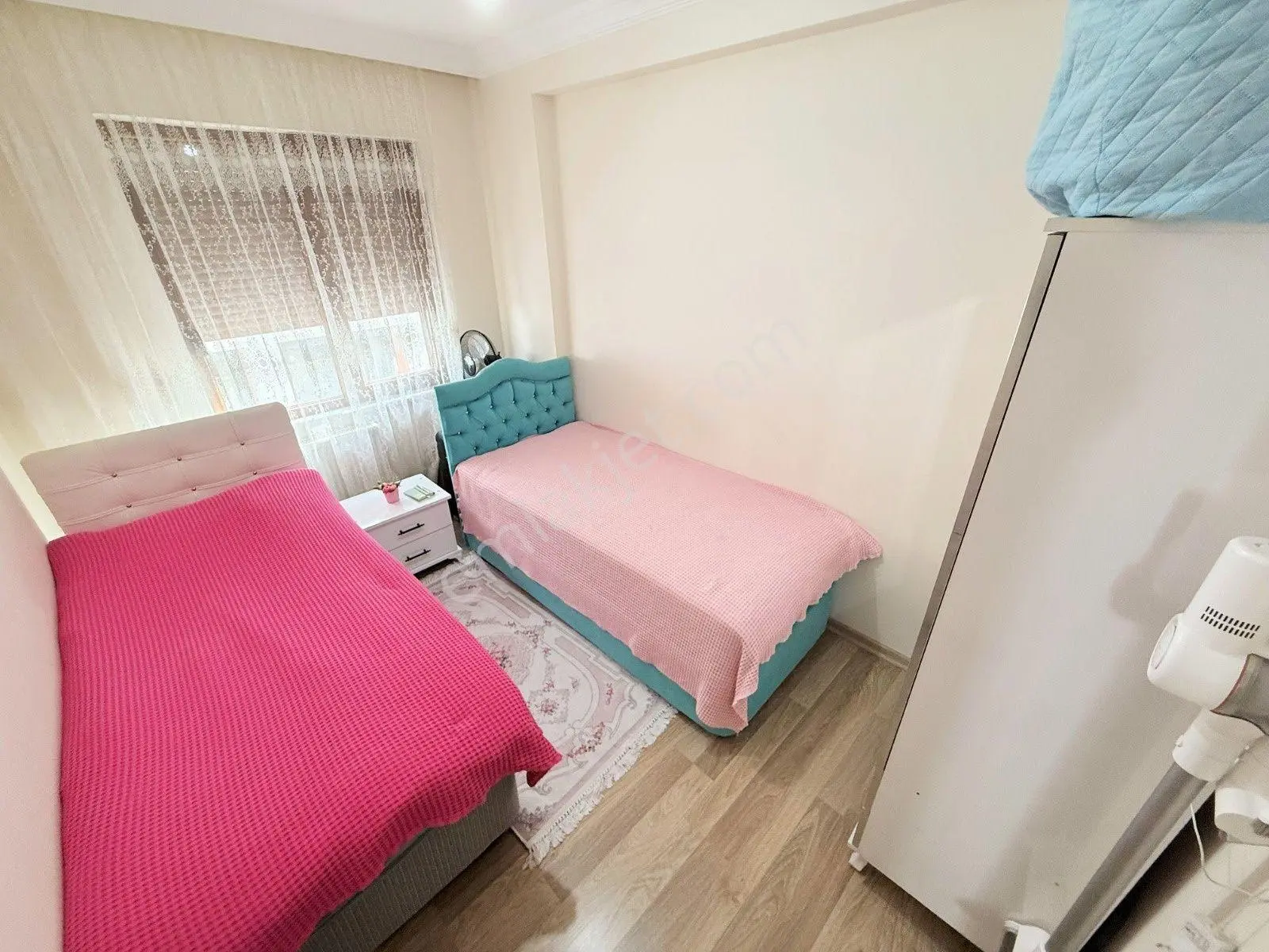 ▀güç'ten▀ Altınkum'da Ön Cephe Ebeveynli Ara Kat Geniş 3+1 Daire — fotoğraf 12