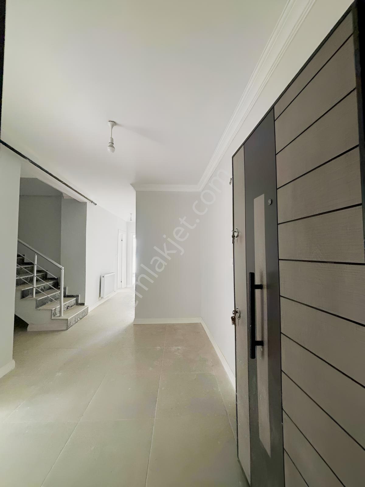 Sinan Emlaktan Cumhuriyet Mahallesinde 5+1 Dubleks Daire — fotoğraf 2