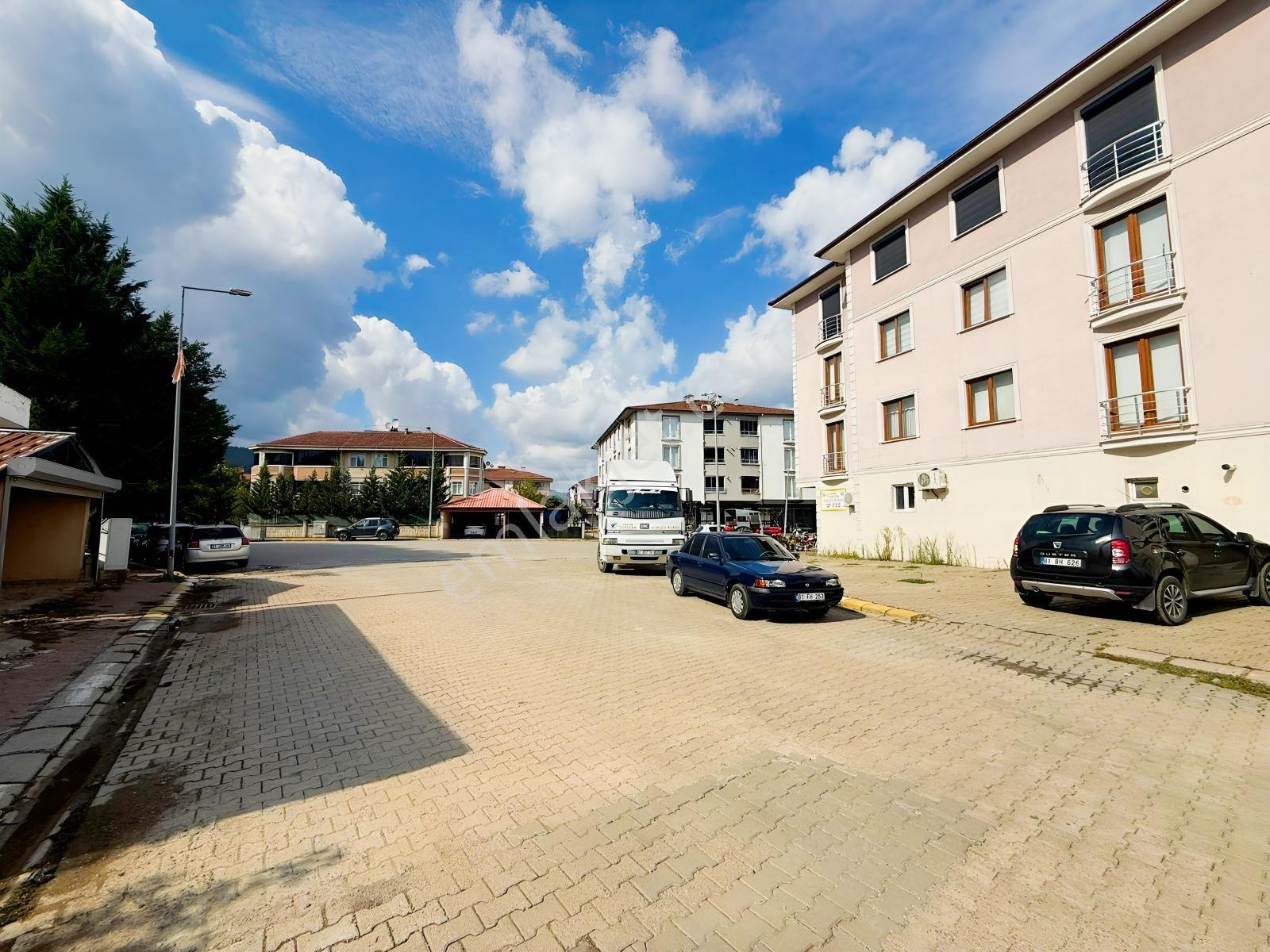 Cumayeri Merkezde 155 M² Geniş Ve Ferah 3+1 Satılık Daire — fotoğraf 2