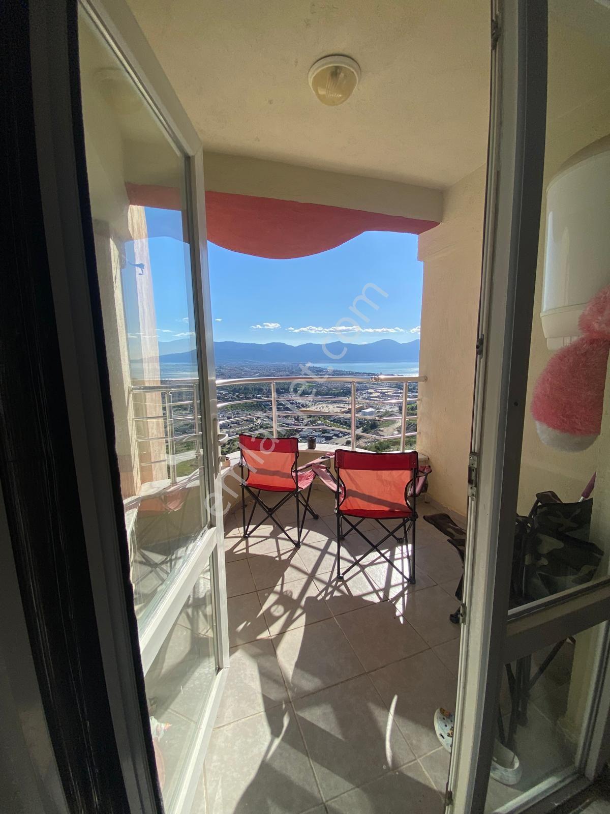 Kuşadası Değirmendere Uydukent'te Deniz Manzaralı 2+1 Boş Satılık — fotoğraf 15