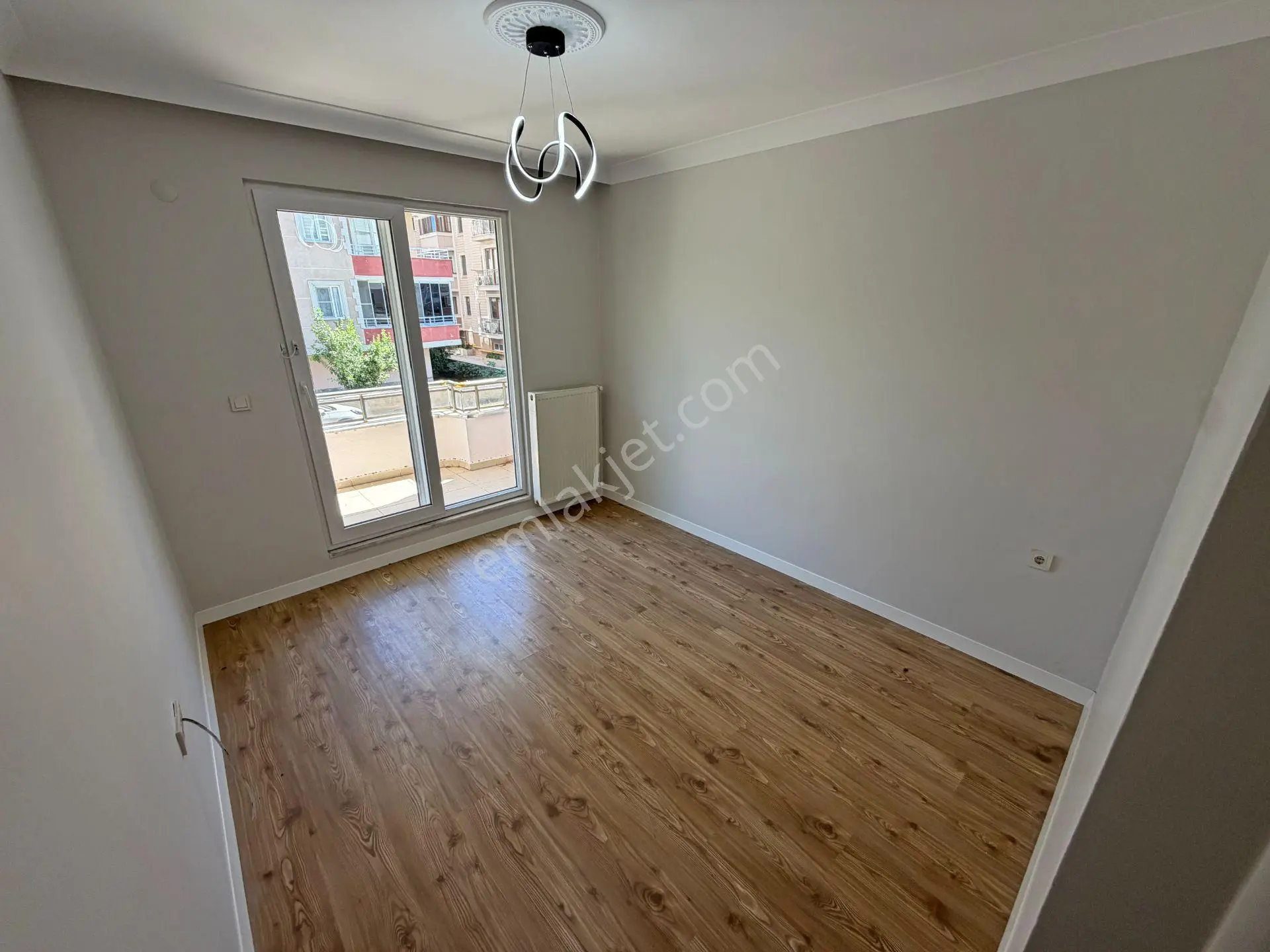 ▀ Güç'ten İkizçay'da Ara Kat Ebeveynli Modern Lüx Tasarımlı 2+1 Daire — fotoğraf 8
