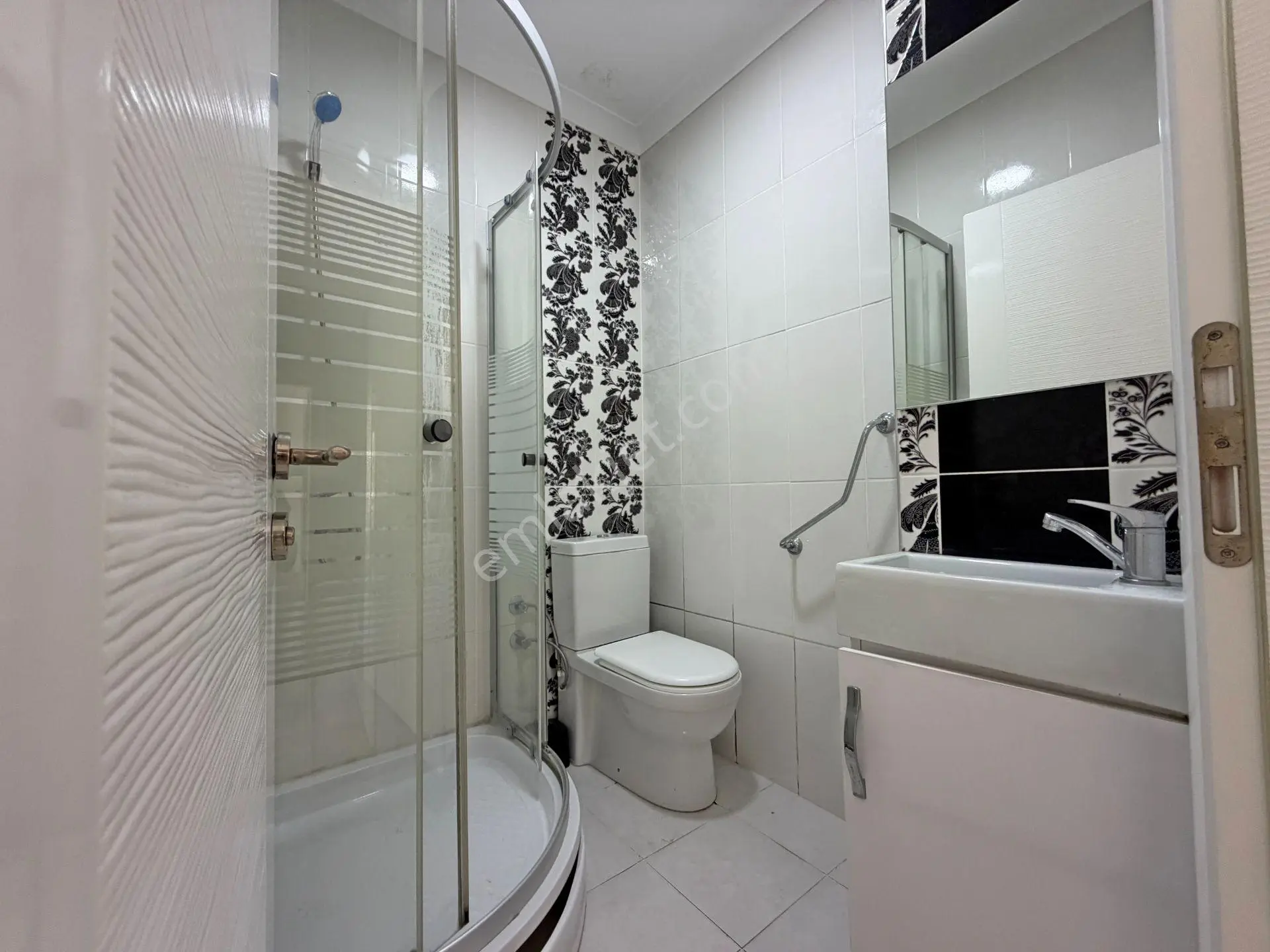 ▀ Güç'ten İkizçay'da Ara Kat Ebeveynli Modern Lüx Tasarımlı 2+1 Daire — fotoğraf 9