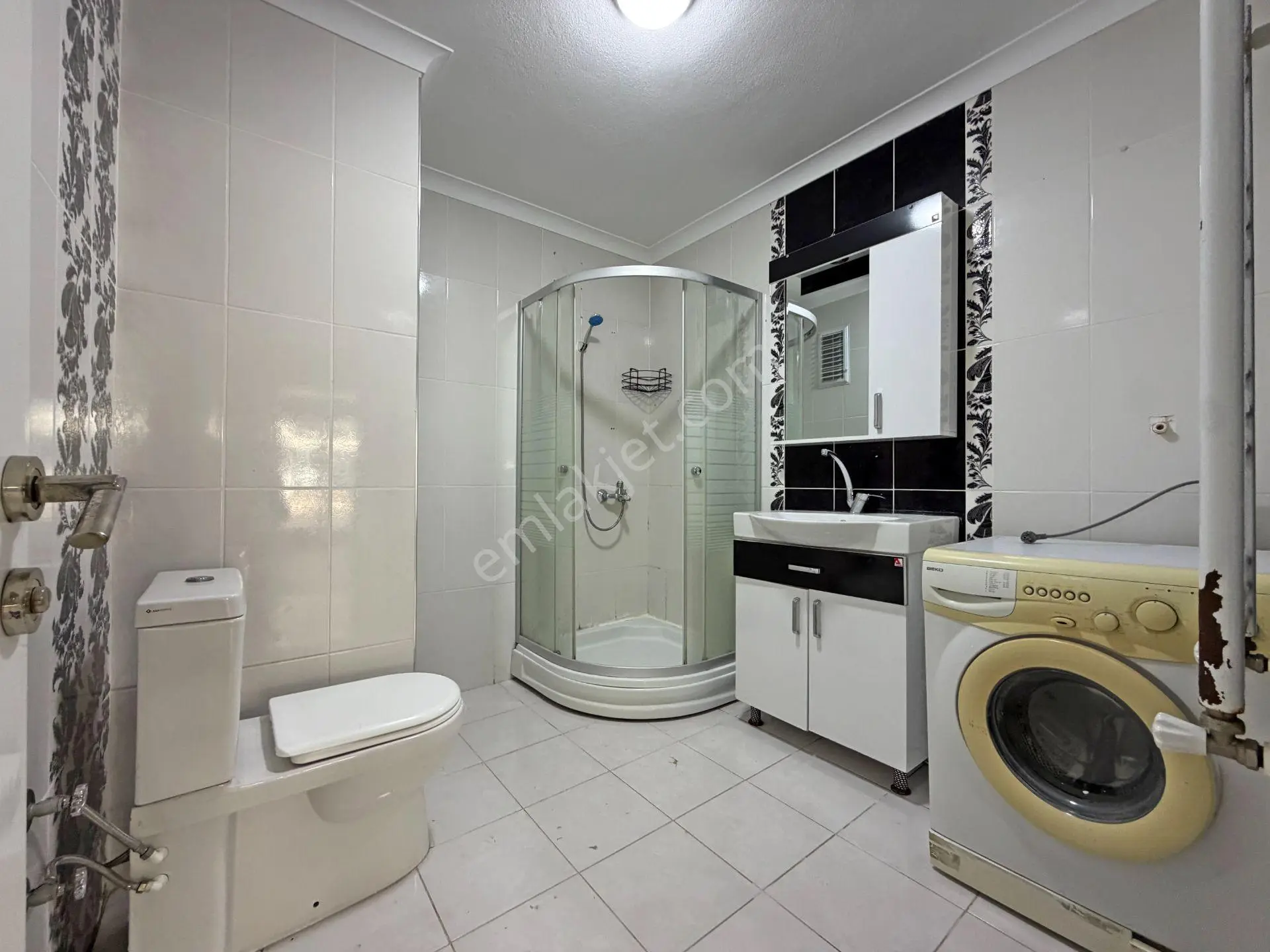 ▀ Güç'ten İkizçay'da Ara Kat Ebeveynli Modern Lüx Tasarımlı 2+1 Daire — fotoğraf 14