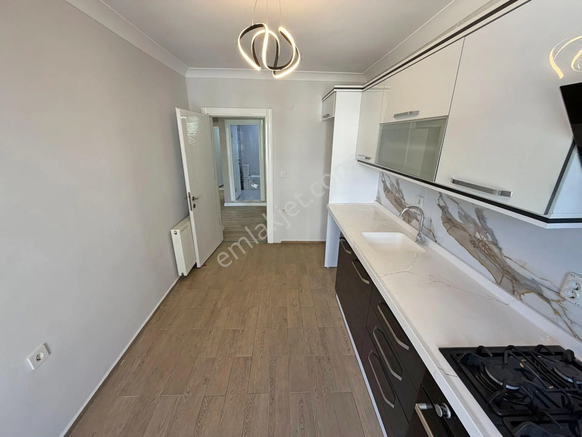 ▀ Güç'ten İkizçay'da Ara Kat Ebeveynli Modern Lüx Tasarımlı 2+1 Daire — fotoğraf 34
