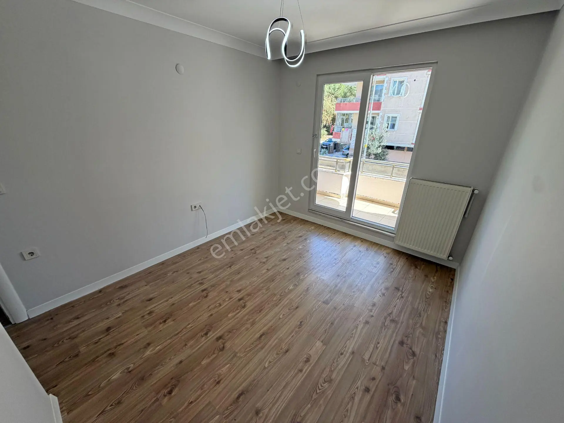 ▀ Güç'ten İkizçay'da Ara Kat Ebeveynli Modern Lüx Tasarımlı 2+1 Daire — fotoğraf 35
