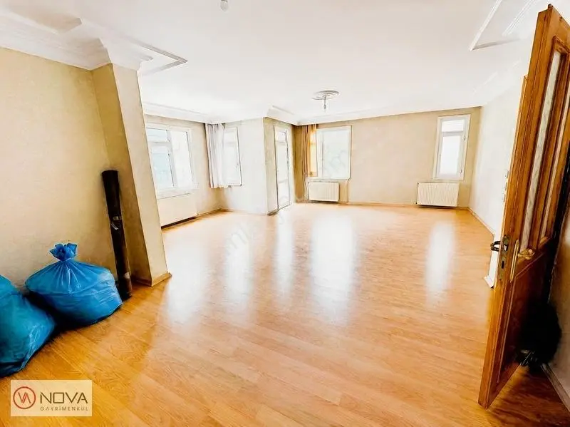 Suadiye Bağdat Caddesine Yürüme Mesafesinde Geniş 3+1 Boş Daire — fotoğraf 2