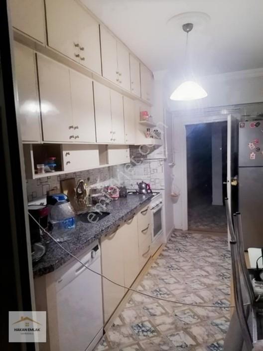 Hakan Emlak'tan Çarşı İçi Full Eşyalı 3+1 Satılık Daire — fotoğraf 2