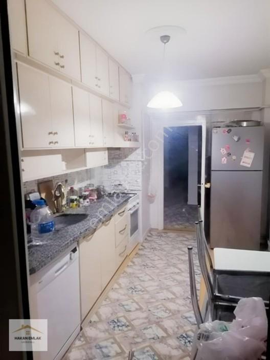Hakan Emlak'tan Çarşı İçi Full Eşyalı 3+1 Satılık Daire — fotoğraf 3