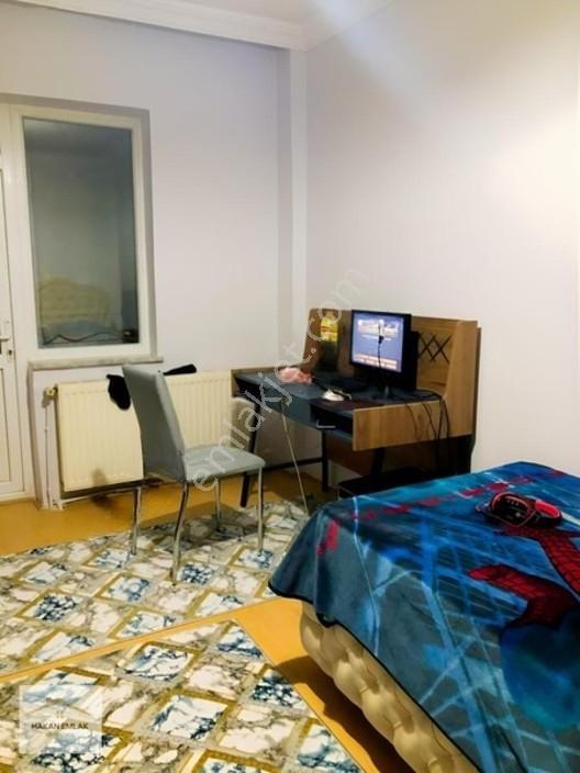 Hakan Emlak'tan Çarşı İçi Full Eşyalı 3+1 Satılık Daire — fotoğraf 6