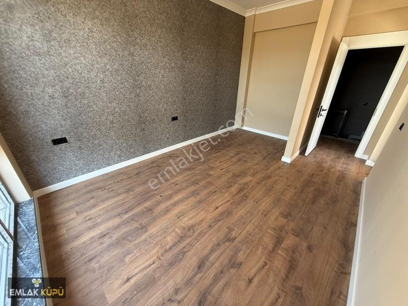 Bağlıca Mah.cadde Cepheye Çift Bahçeli 4+1 Satılık Villa — fotoğraf 15