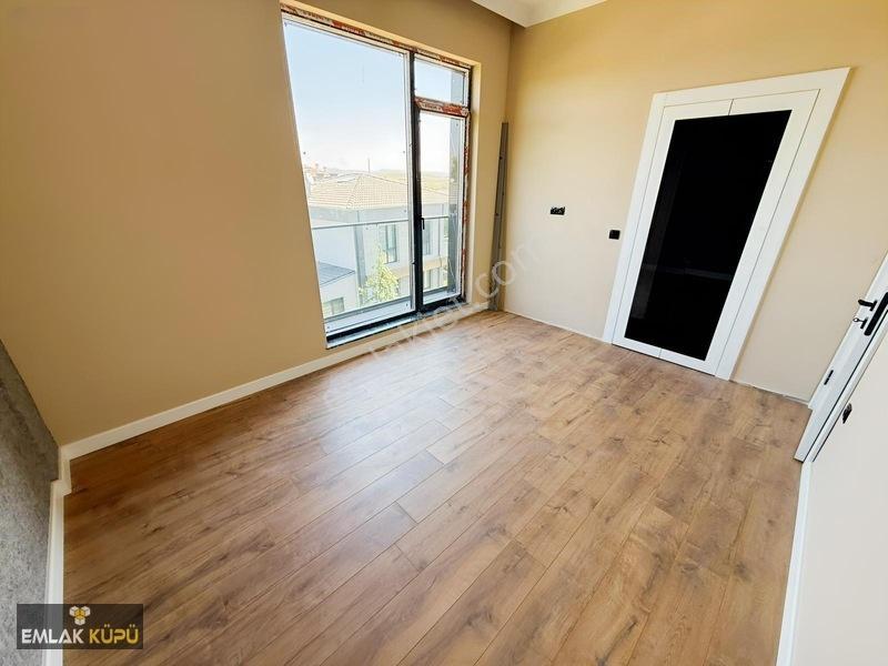 Bağlıca Mah.cadde Cepheye Çift Bahçeli 4+1 Satılık Villa — fotoğraf 18