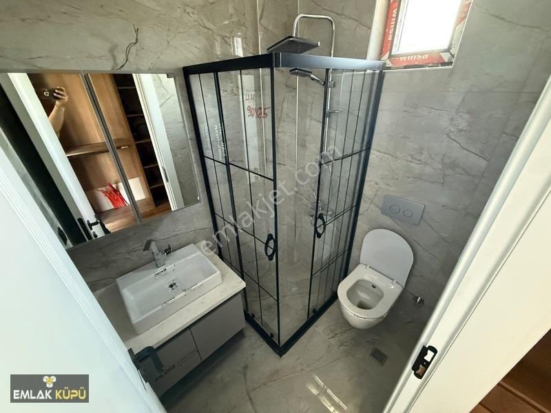 Bağlıca Mah.cadde Cepheye Çift Bahçeli 4+1 Satılık Villa — fotoğraf 21